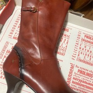 Pikolinos boots. Size 8